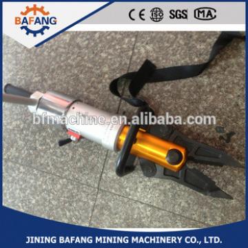 Easy operating hydraulic expansion scissors clamp